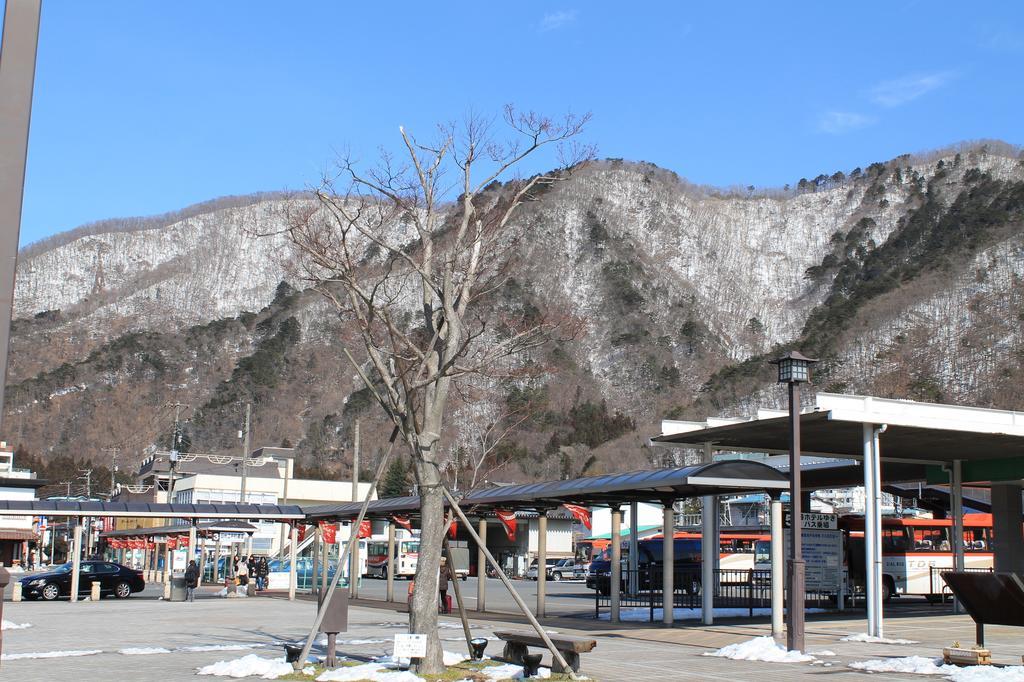 Отель Kinugawa Onsen Sanraku Никко Экстерьер фото