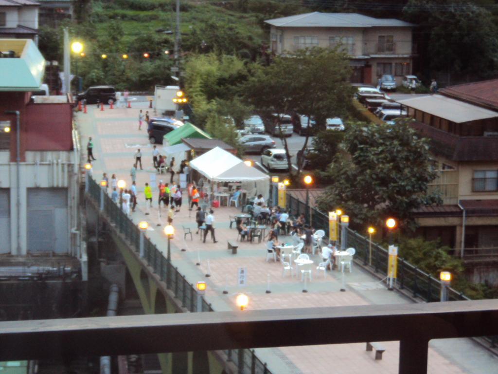 Отель Kinugawa Onsen Sanraku Никко Экстерьер фото