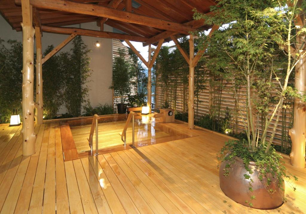 Отель Kinugawa Onsen Sanraku Никко Экстерьер фото