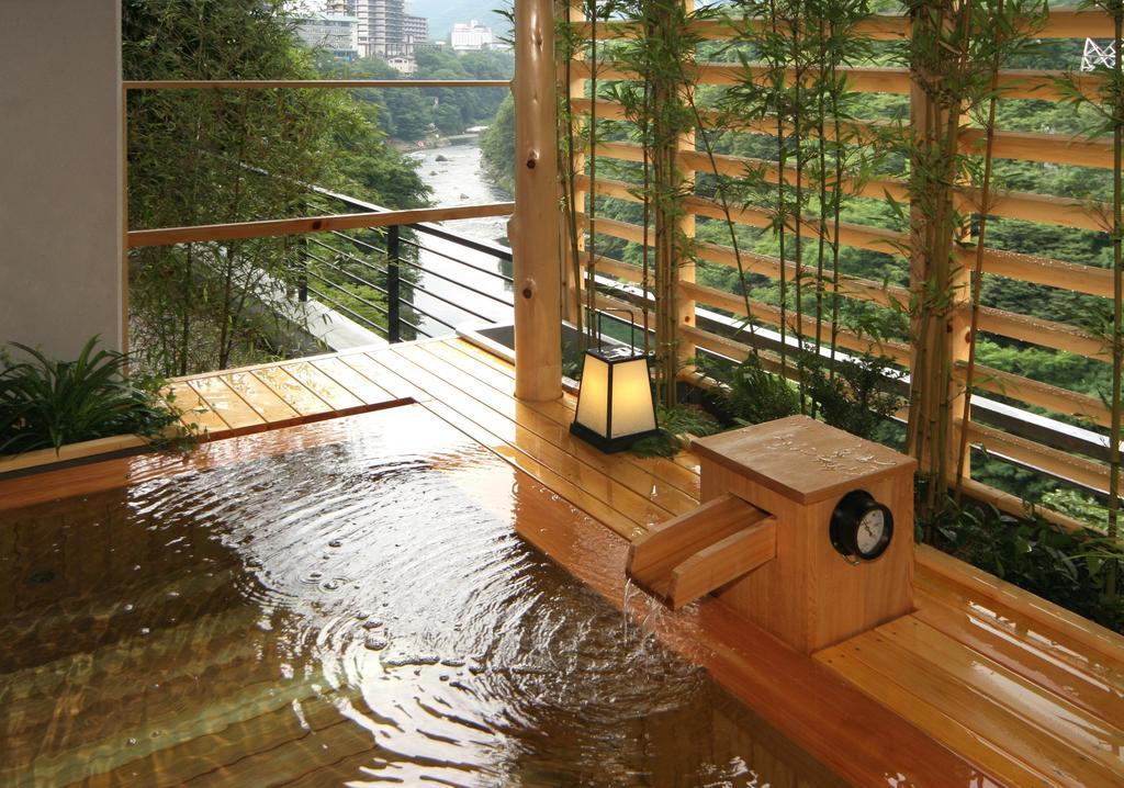 Отель Kinugawa Onsen Sanraku Никко Экстерьер фото