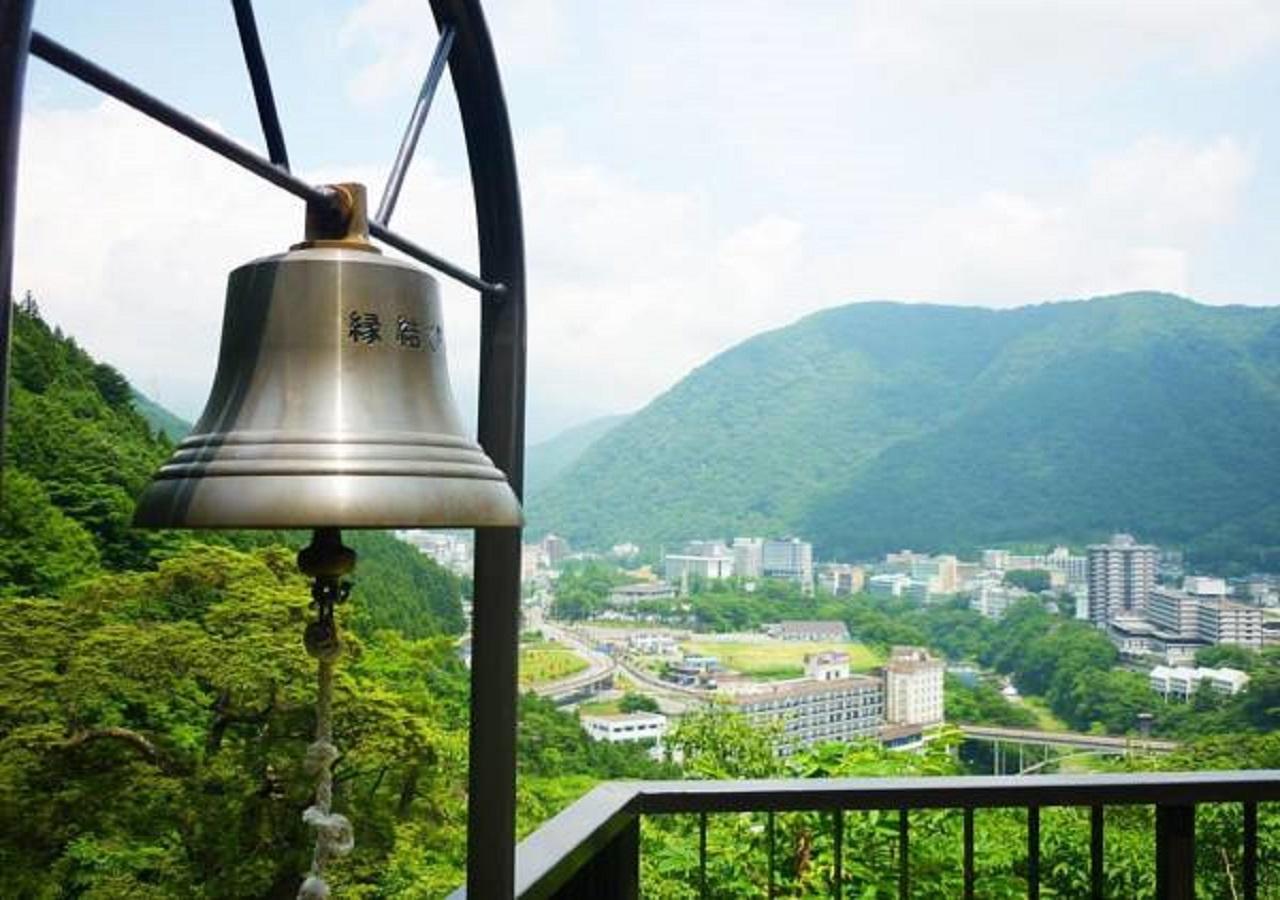 Отель Kinugawa Onsen Sanraku Никко Экстерьер фото