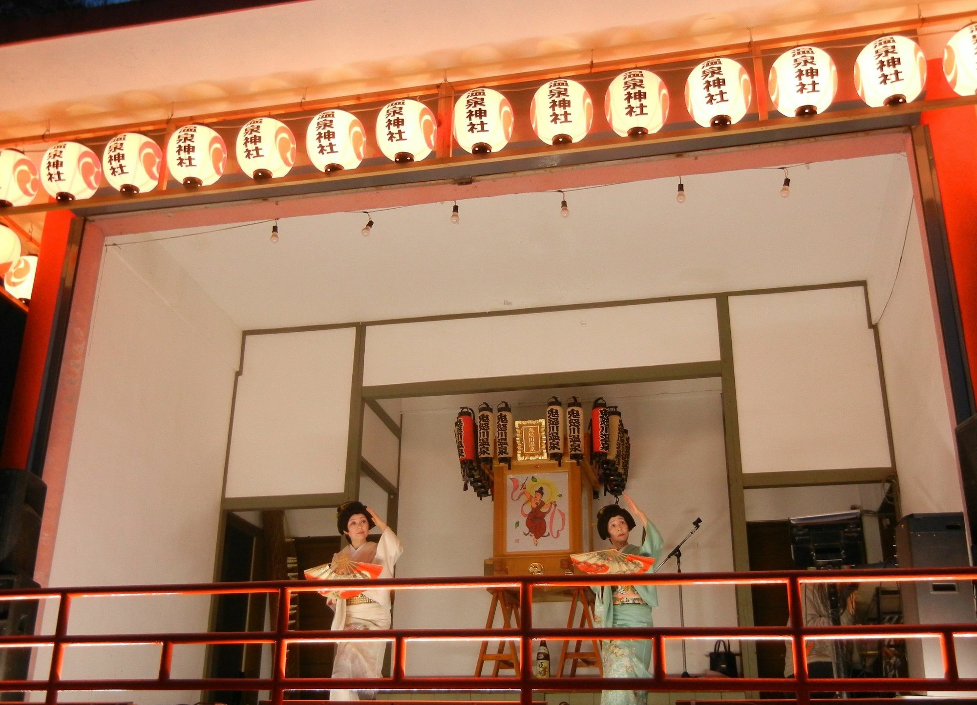 Отель Kinugawa Onsen Sanraku Никко Экстерьер фото